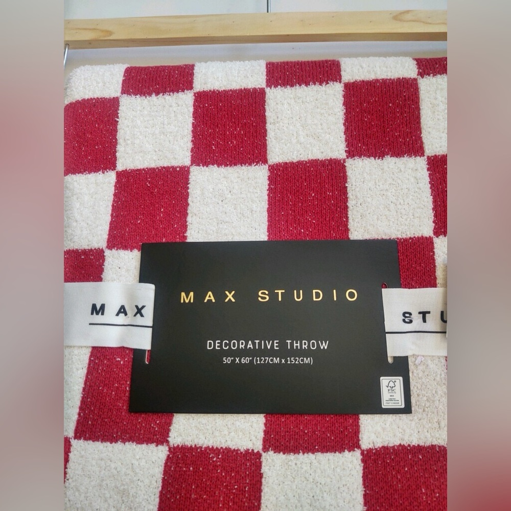 MAX STUDIO Decorative Blanket Throw - Checkered Red/White -Made in India - Picture 5 of 5